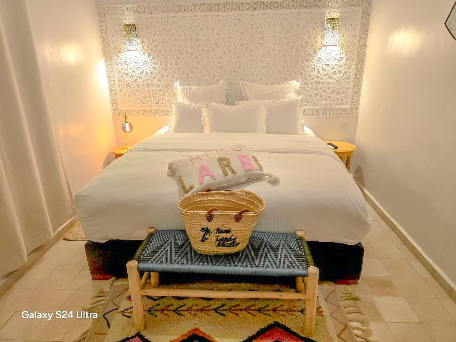 Riad Larbi Khalis